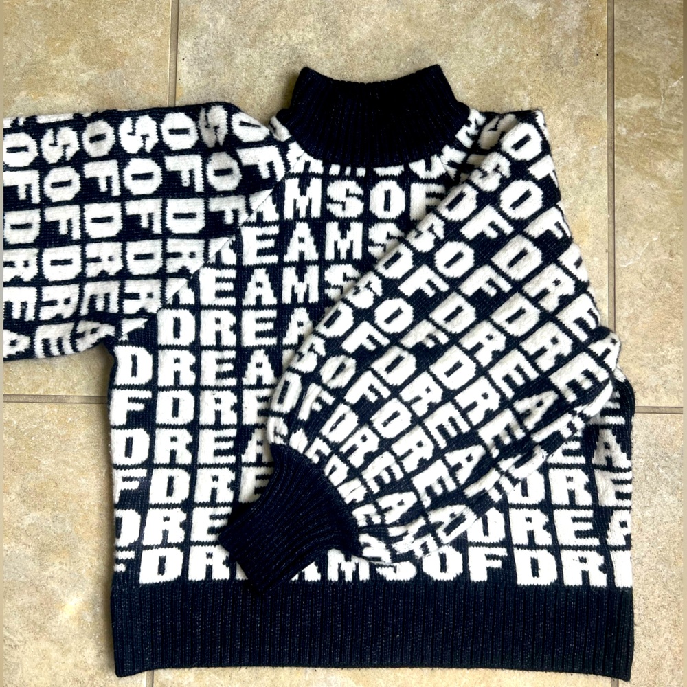 H&M “Dreams of” Oversized Pullover with puff sleeves and turtleneck